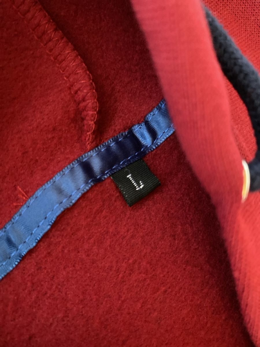 Maglioni & Felpe: Pullover mit Kapuze Rot Grösse L guter Zustand – Nuovo (secondo la descrizione) da Breitenbach venduto da Waslosbratan 1