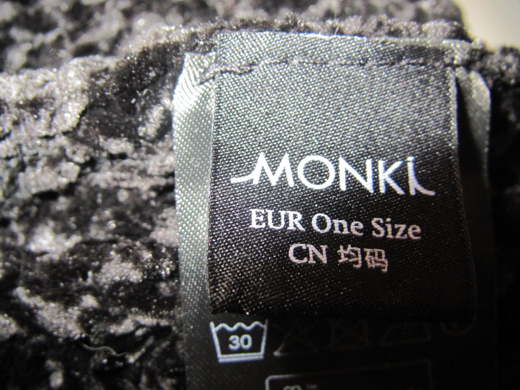 Copricapi, berretti & cappellini: BONNET MONKL ET GANTS – Usato da Murten venduto da Selliot 2