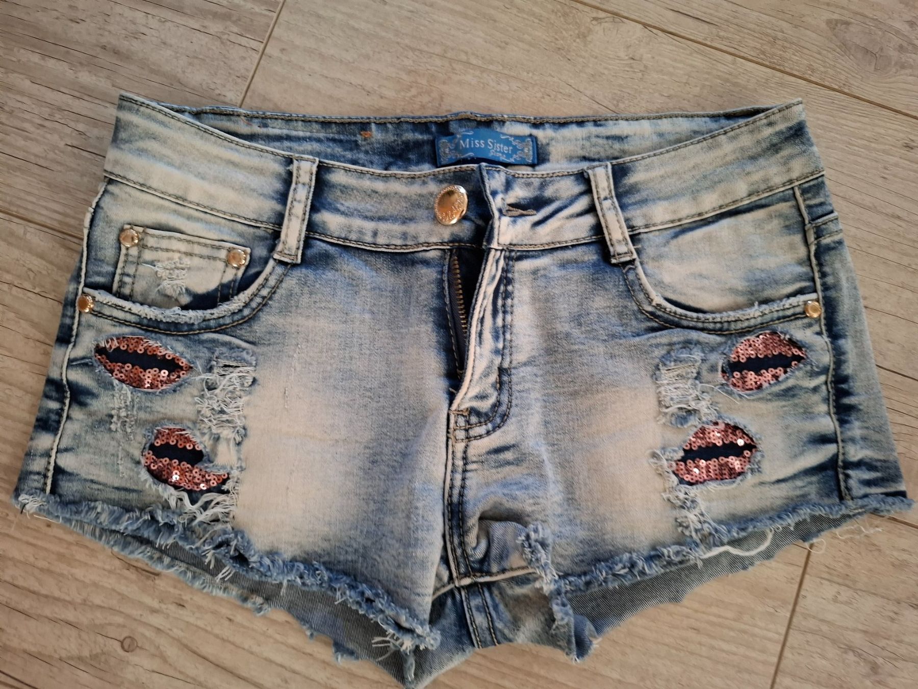 Jeans: Mini Short Jean - taille S - Excellent état – D'occasion à Meinier par Gattuso22