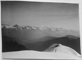 Foto: Blick vom Balfrin gegen Berner Alpen, 1919-20