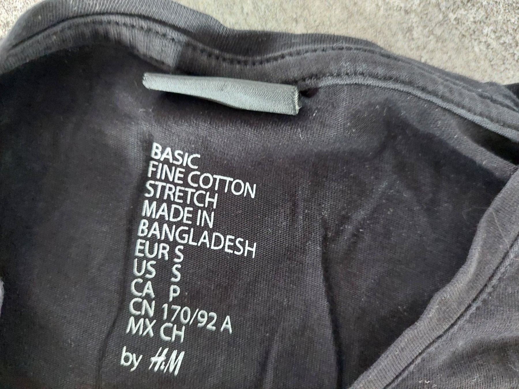 H&M Pulls et sweat-shirts: Langarmshirt  basic Gr.S / 170 von H&M – D'occasion à Wiesendangen par troawus 1