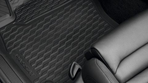 Tappeti & Tappetini: VW Passat Allwetterfussmatten Neu – Nuovo e nell'imballaggio originale da Schindellegi venduto da GlobalCarTrading_AG