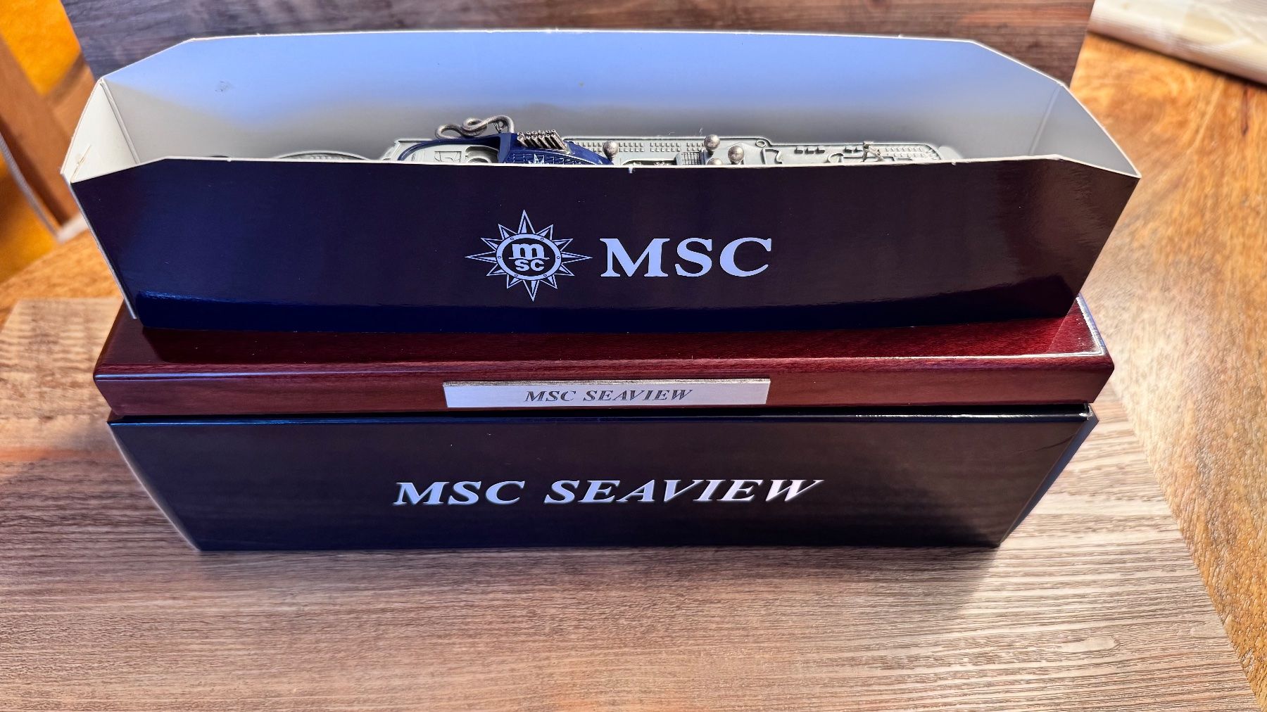 Kit di modellismo & Modellini statici: MSC SEAVIEW - MEGA Kreuzfahrtschiff - Schiffsmodell – Nuovo e nell'imballaggio originale da Rheinfelden venduto da Shuttle10 1