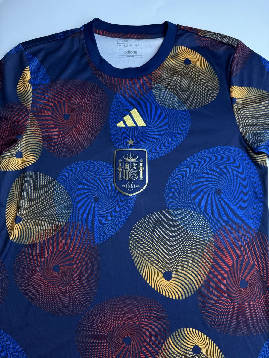 Adidas Canottiere & Pantaloni: Spain 22/23 training shirt – Nuovo (secondo la descrizione) da Baden venduto da TerraCalcio 2