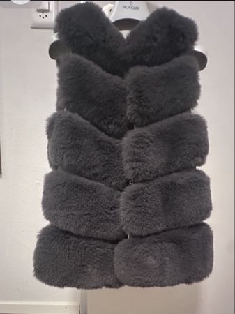Graue Pelzweste - Kuschelig warm durch den Winter!
