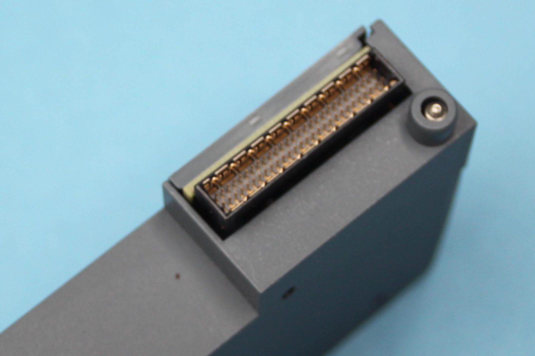 Siemens Componenti elettronici: Siemens 6ES71936AP000AA0 SPS-Busadapter – Usato da Lömmenschwil venduto da ritalin01 1
