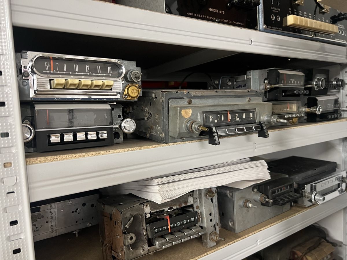 Radios: 60 Oldtimer Autoradios – Défectueux à Steffisburg par gfell2 3