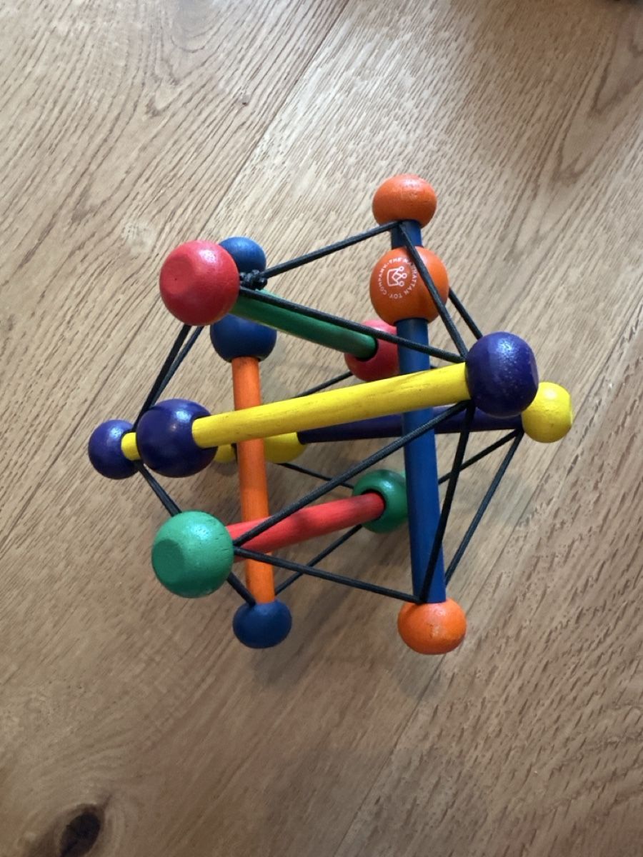 Jouets: Toller, flexibler Holzgreifling mit beweglichen Kugel – D'occasion à Urswil par LMT89
