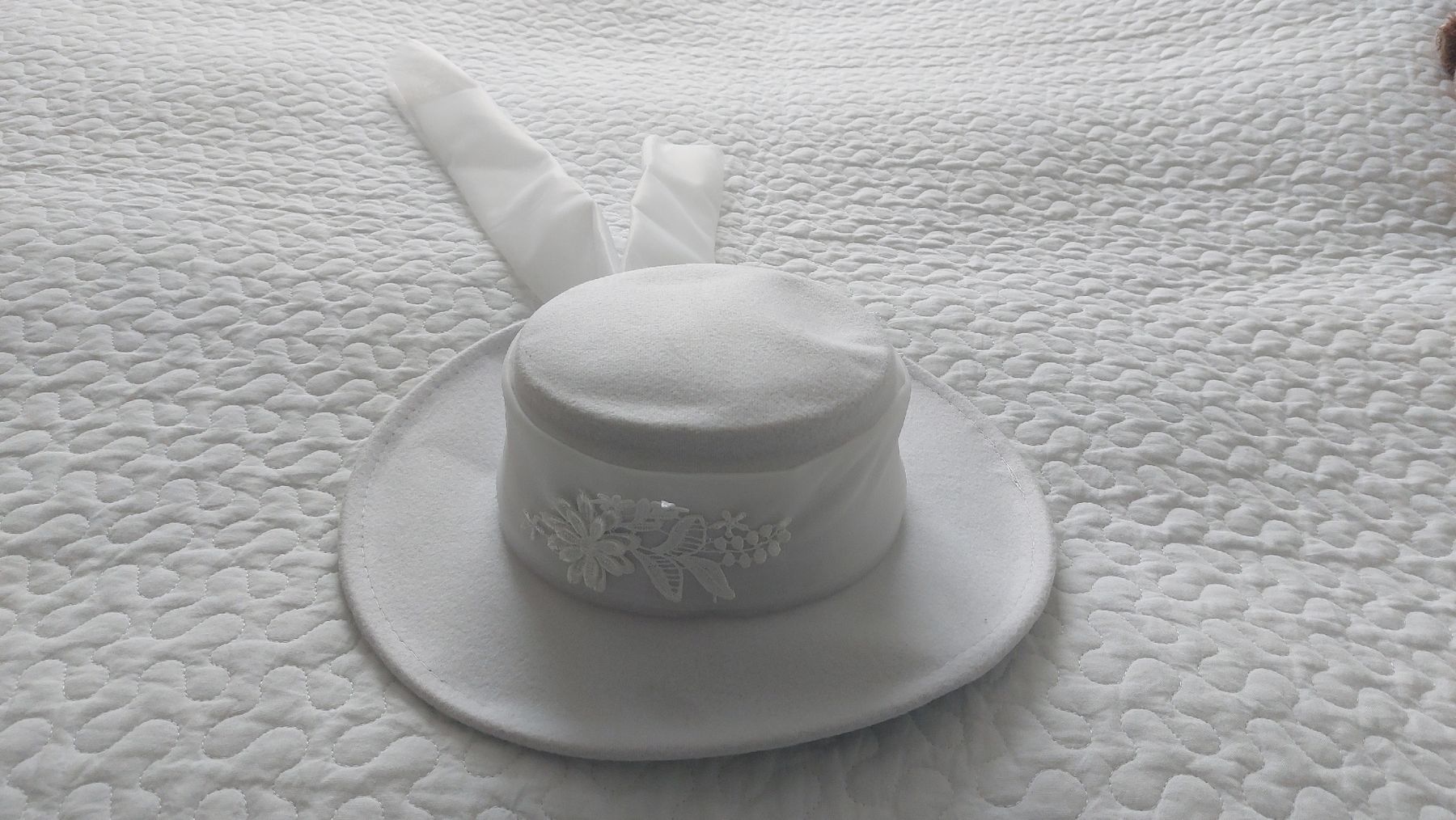 Chapeaux, bonnets & casquettes: Brauthut – Neuf (Voir description) à Basel par kati76