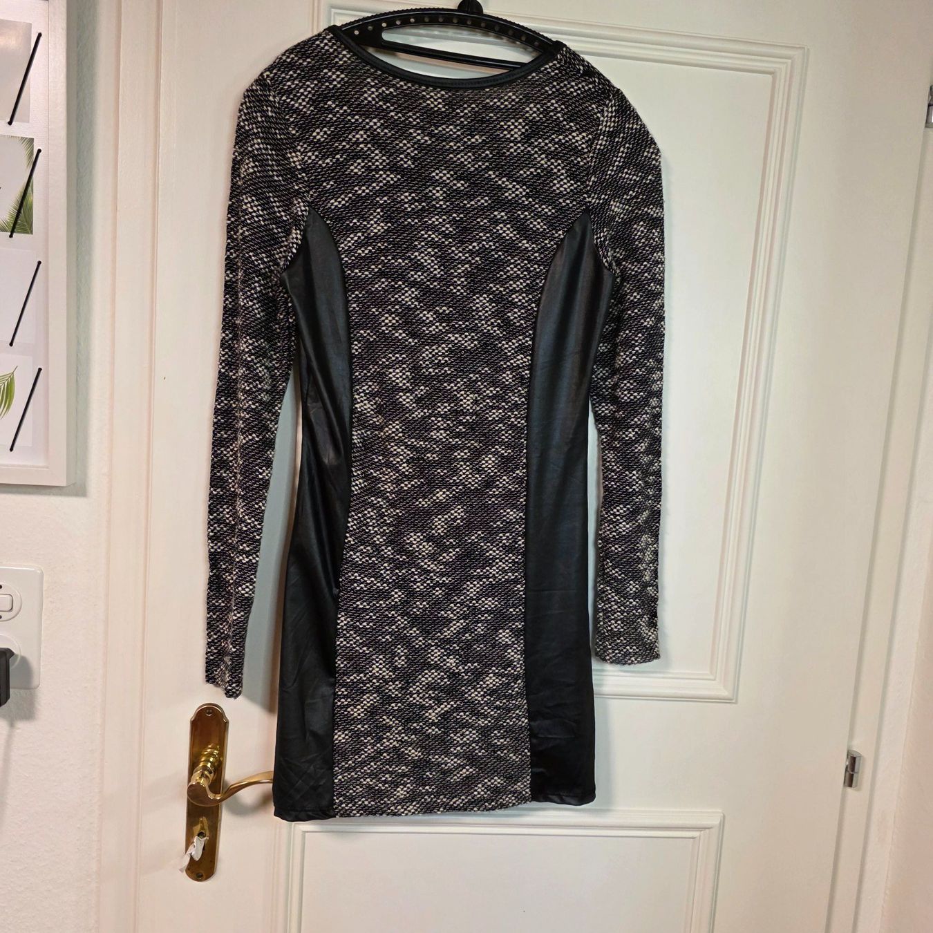 Kleider: kurzes Kleid , Größe S/M – Gebraucht aus Wald ZH von CapLux 4