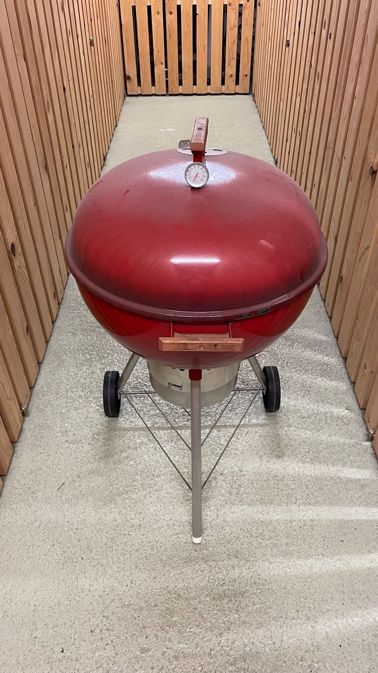 Weber Grils: Weber Kugelgrill – D'occasion à Interlaken par Qatar