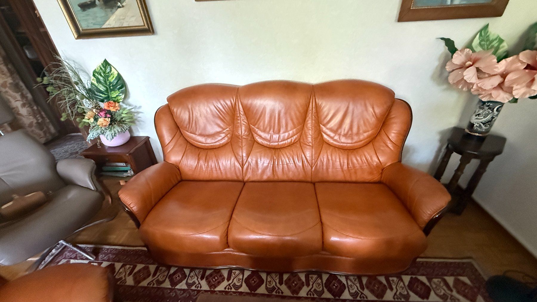 Divani: Canapé et fauteuil en cuir – Usato da Genève venduto da imagidee
