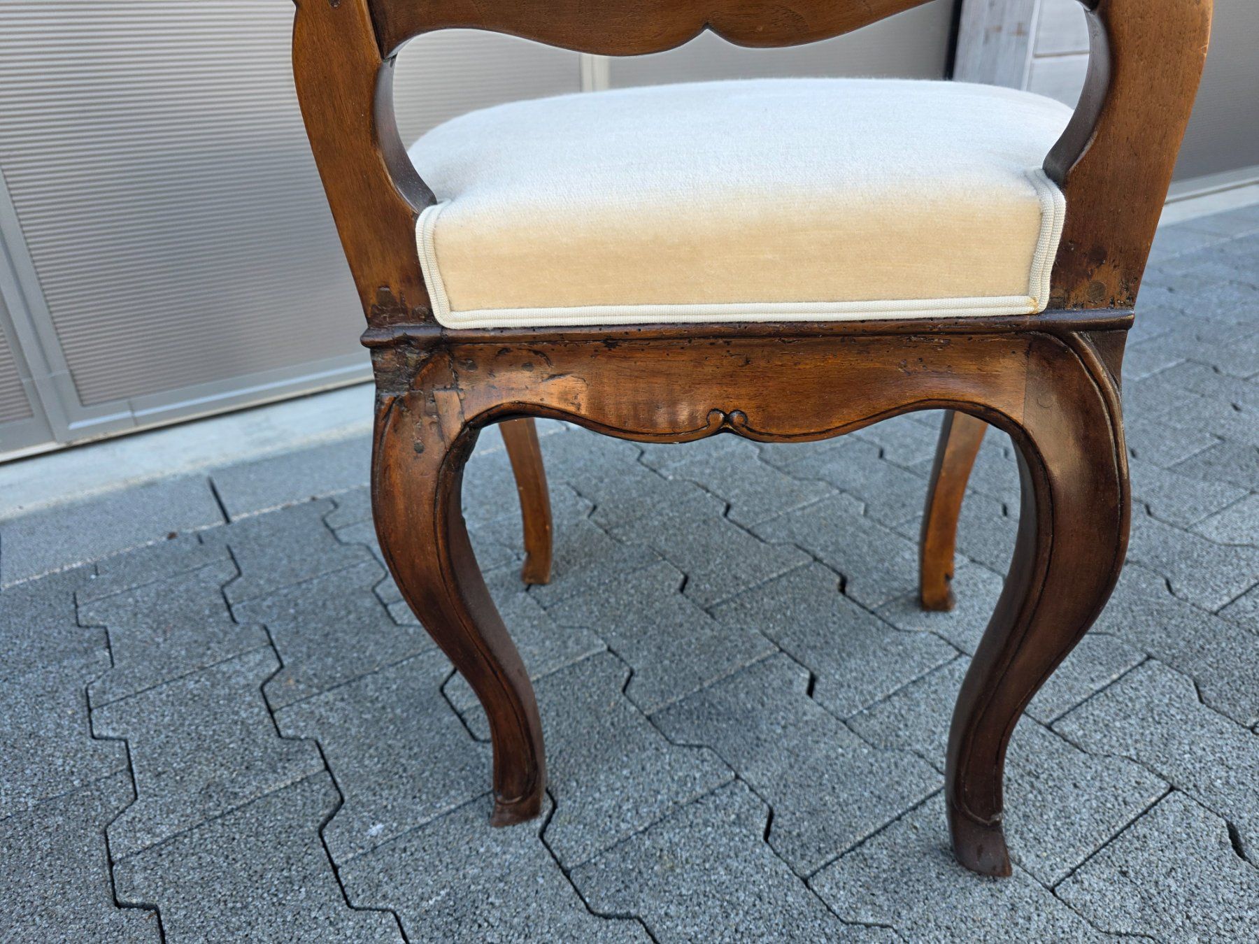 Stühle: klassischer Vintage Stuhl Hocker Sessel – Gebraucht aus Walterswil BE von Lonitti 3
