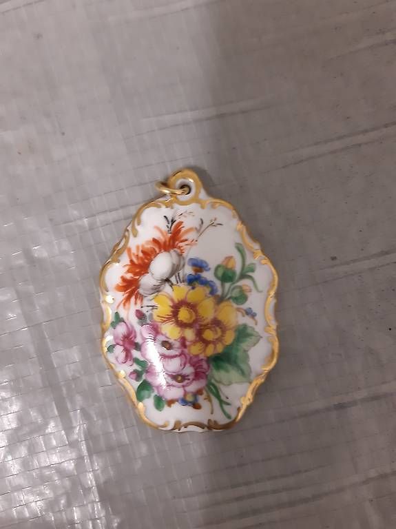 Broches & Aiguilles: Broschen – D'occasion à Rüfenacht par furka45 3