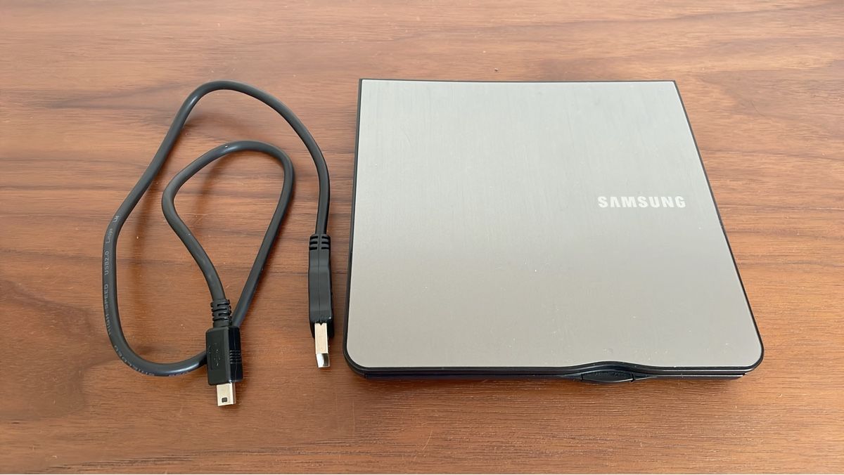 Samsung Sistemi audio & multimediali: Lecteur externe Samsung – Nuovo (secondo la descrizione) da La Tour-de-Peilz venduto da flo_m27g