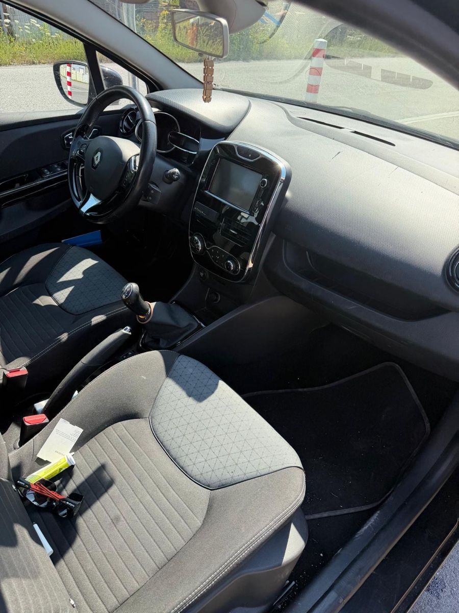 Renault Autos: Clio 4  – Défectueux à Flums par foi_hxz8 4