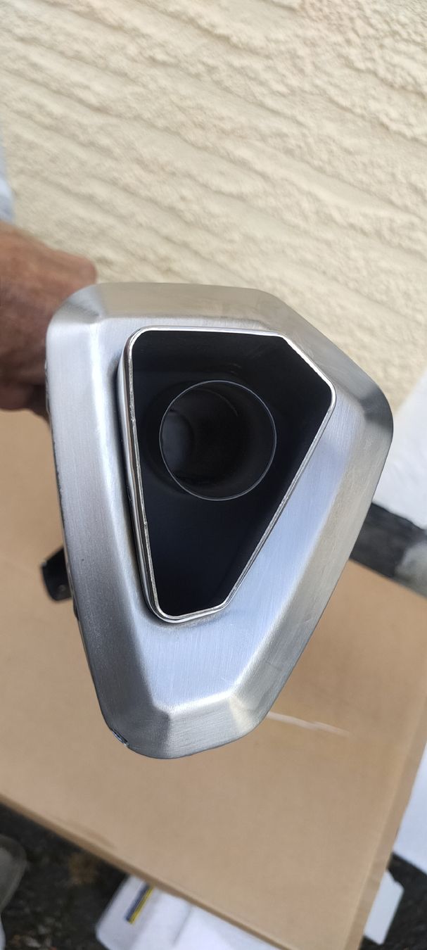 Honda Tutti i ricambio per moto: Honda échappement forza 750 – Nuovo e nell'imballaggio originale da St Maurice venduto da RS65 2