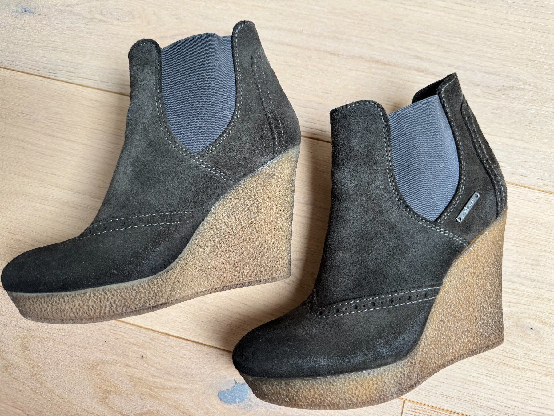Diesel Scarpe da donna: Diesel Stiefeletten / Boots, Gr. 37 – Usato da Siebnen venduto da Trans-Am 3