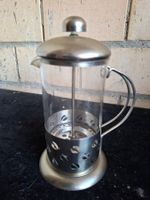 Kaffeebereiter Glaskanne Metallgestell silberfarben 1 Liter