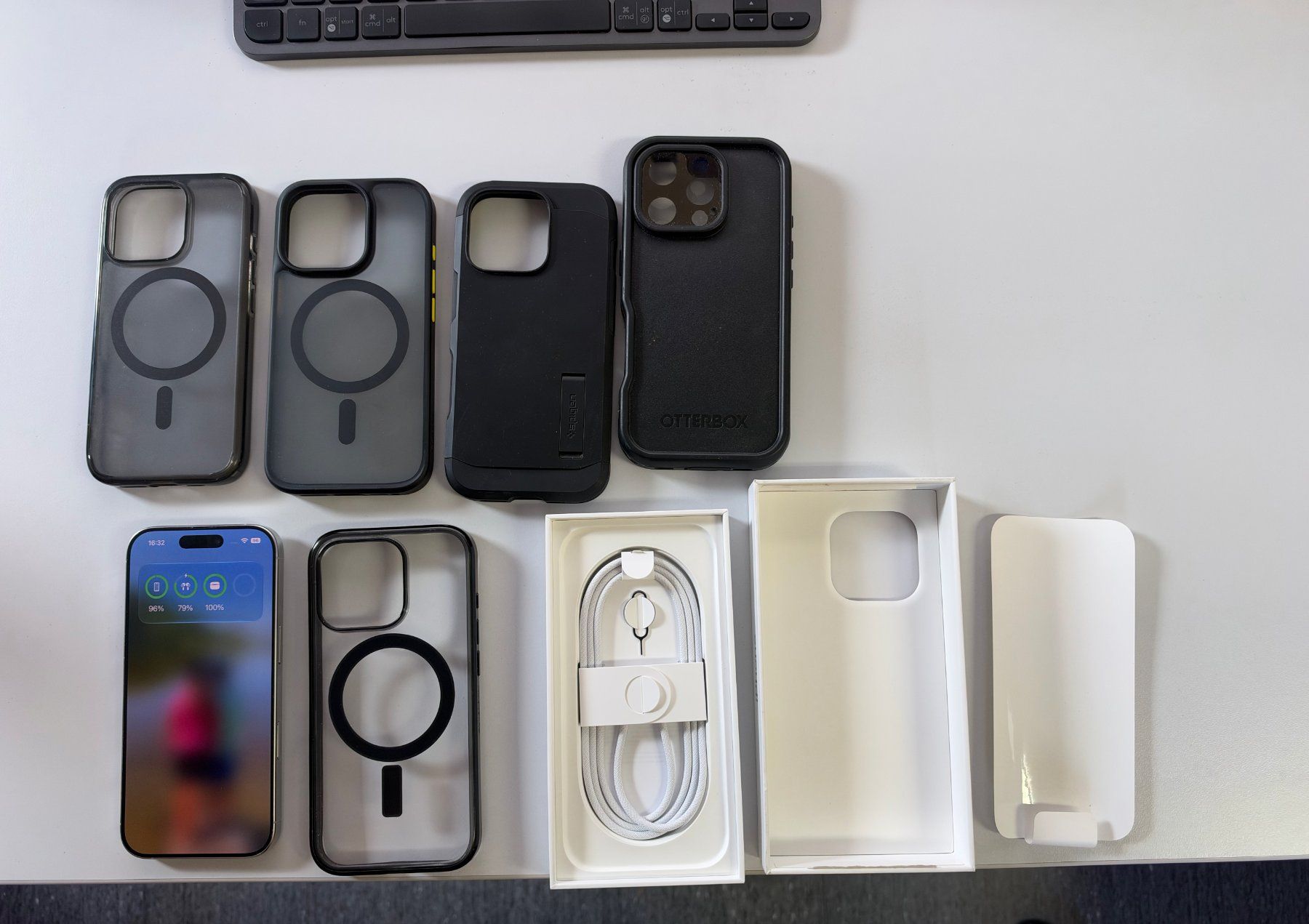 Apple Telefoni cellulari / Smartphones: iPhone 16 Pro 256 GB Titane Blanc – Usato da Basse-Nendaz venduto da maytainf 1