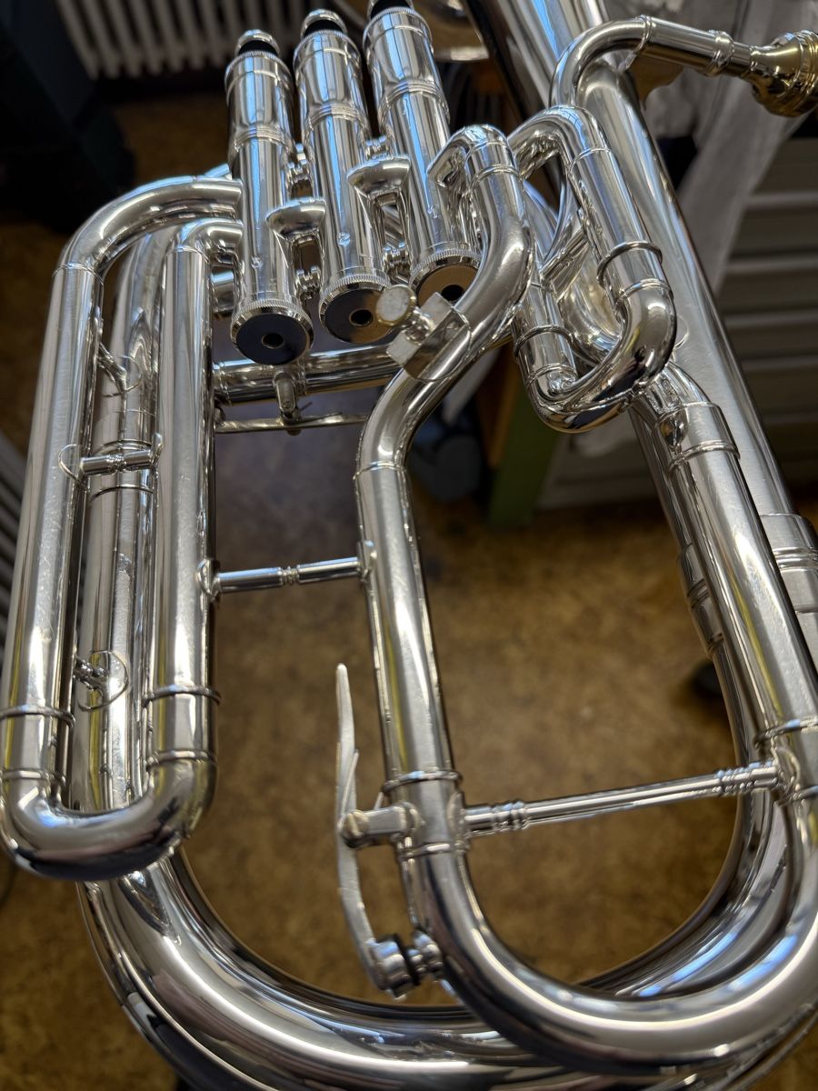 Besson Strumenti musicali: Es Alto Horn Sovereigen – Usato da Burgdorf venduto da kla_r5tf 1