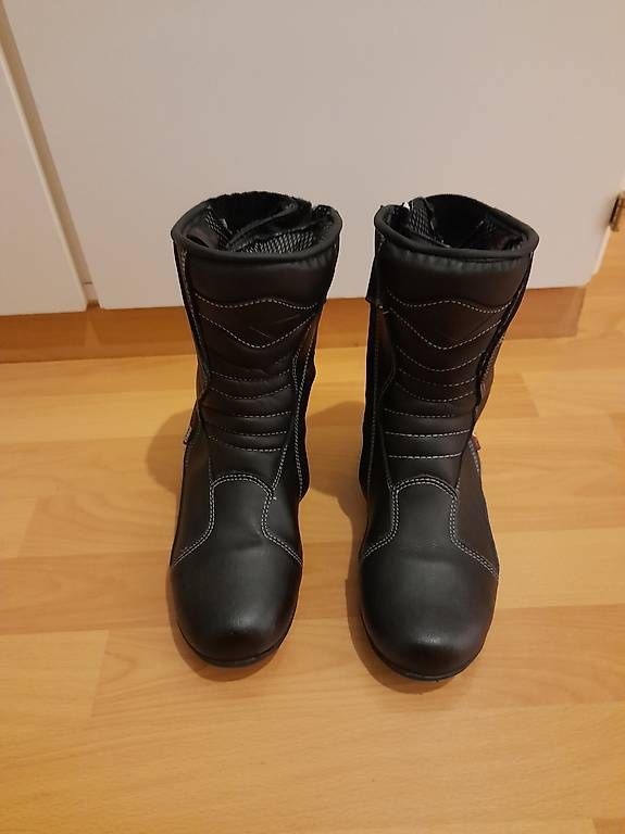 Scarpe da uomo: Motorradstiefel Grösse 37 neu – Usato da Alpnach Dorf venduto da Mira1803