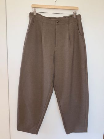 Tolle Stoffhose / Bundfaltenhose von MOS MOSH – Gr. 38 braun