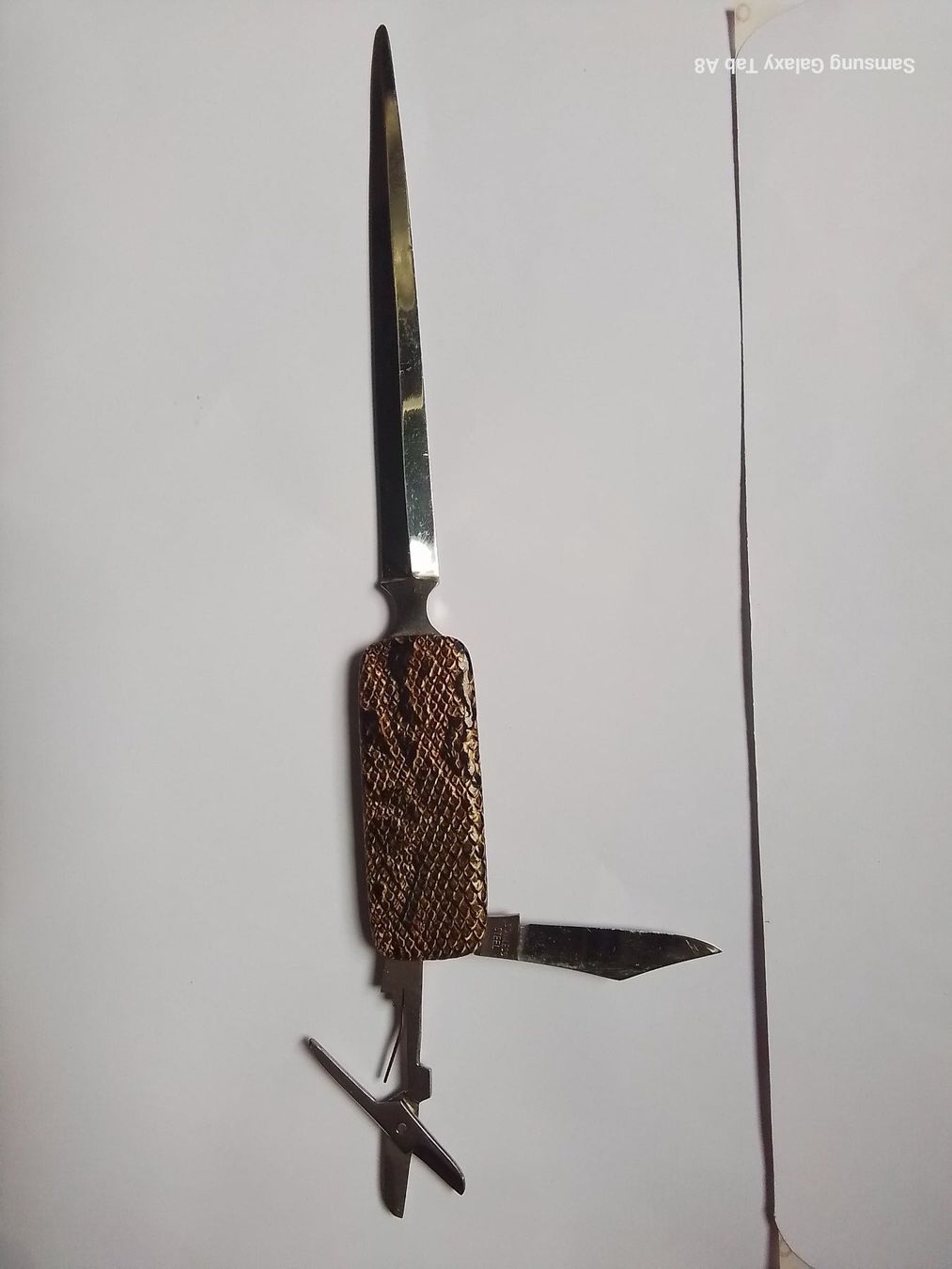 Altro materiale per ufficio: Vintage Brieföffner Schere Messer Griff aus echt Pythonleder – Usato da Sankt Stephan venduto da flohmivintage 1