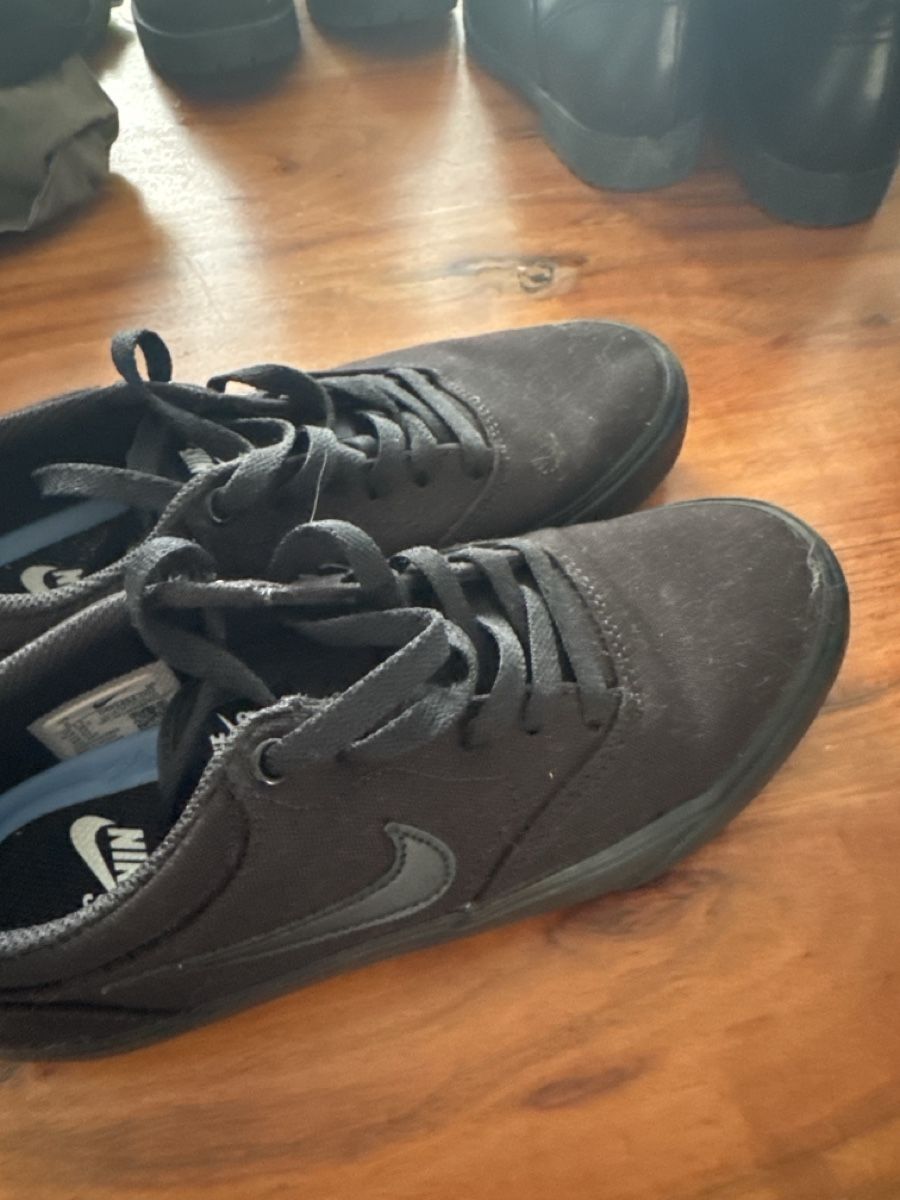 Nike Damenschuhe: Sneaker Gr.38.5 Nike – Gebraucht aus Sissach von fre_m8fn 2