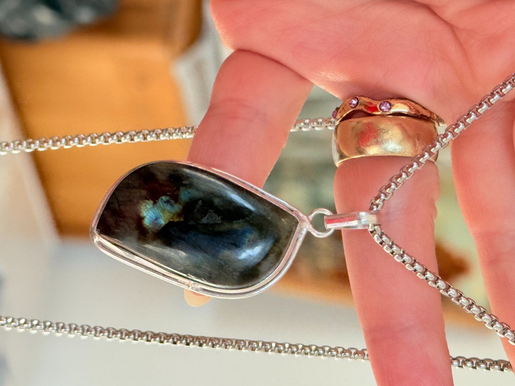 Catenine: Collier avec labradorite unique, fait main! – Nuovo e nell'imballaggio originale da Genève venduto da AGBERG 3