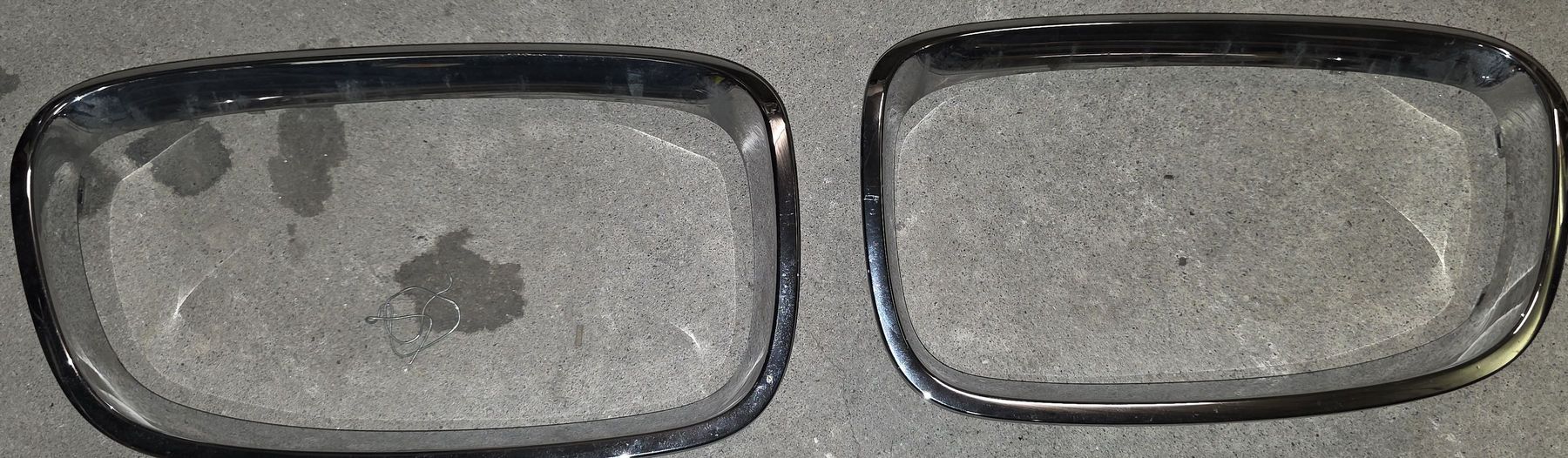 BMW Tutti pezzi di ricambio auto: Grill BMW - F20 , compatibilité autres modèles – Usato da Fribourg venduto da dccis.ch