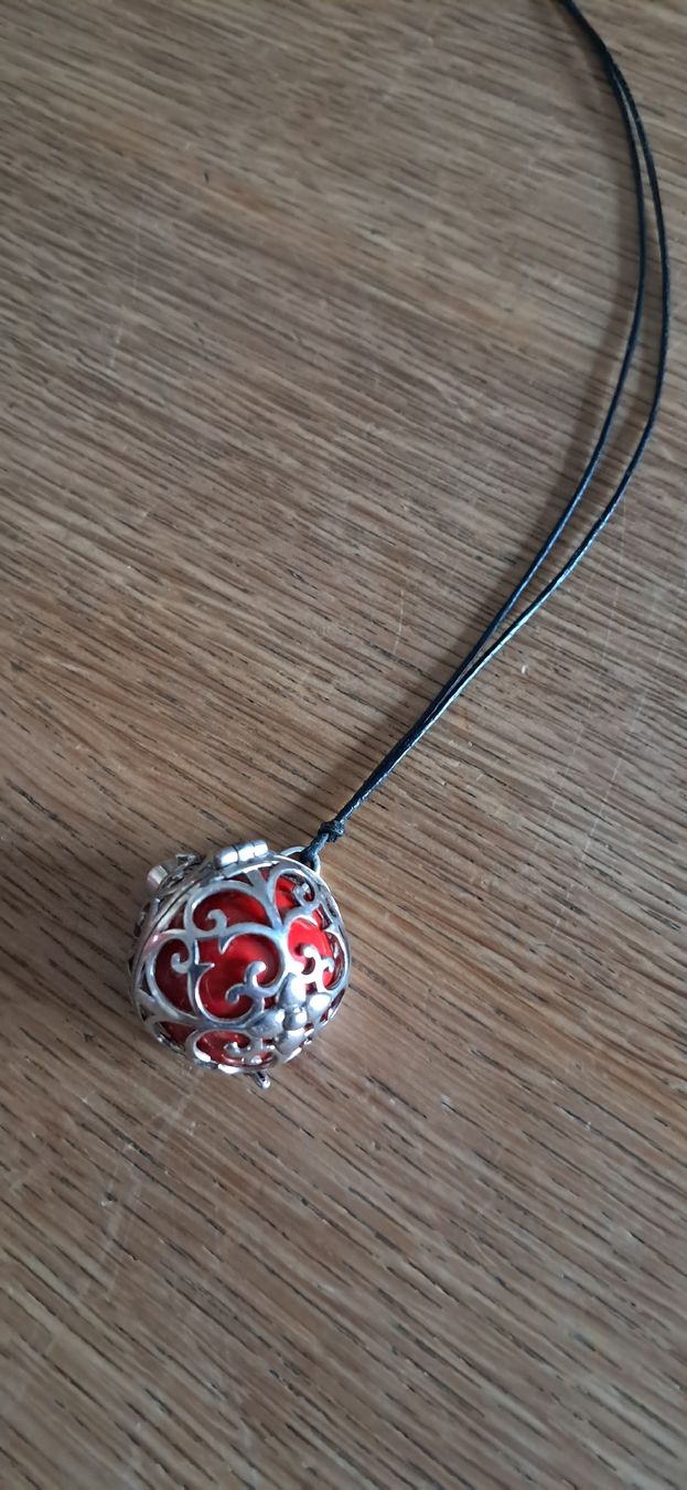 Pendentifs: Engelsrufer – D'occasion à Nidau par Darkpooh