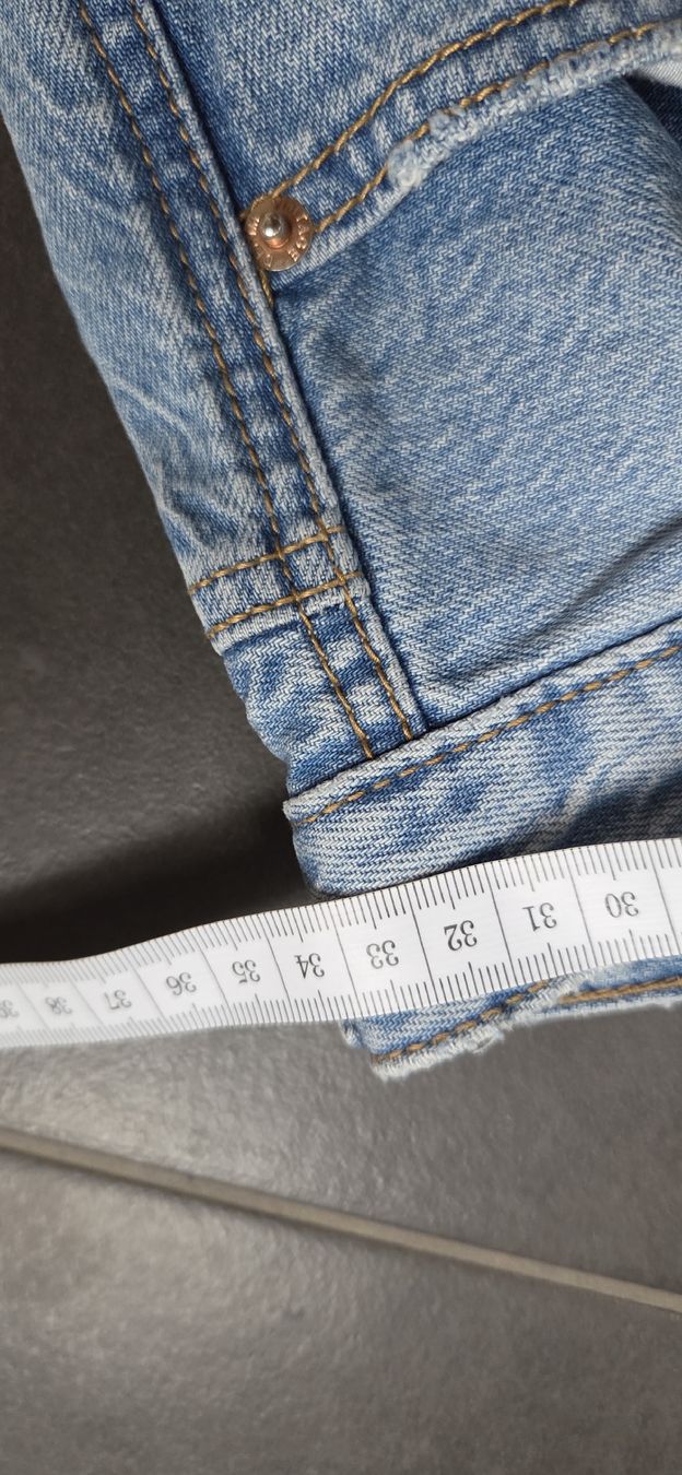 Stradivarius Jeans: Jeans Stradivarius Gr. 32 – D'occasion à Lyss par Urma5 3