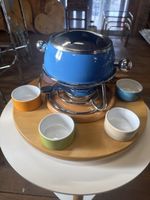 Fondue Set mit 6 farbige Schalen