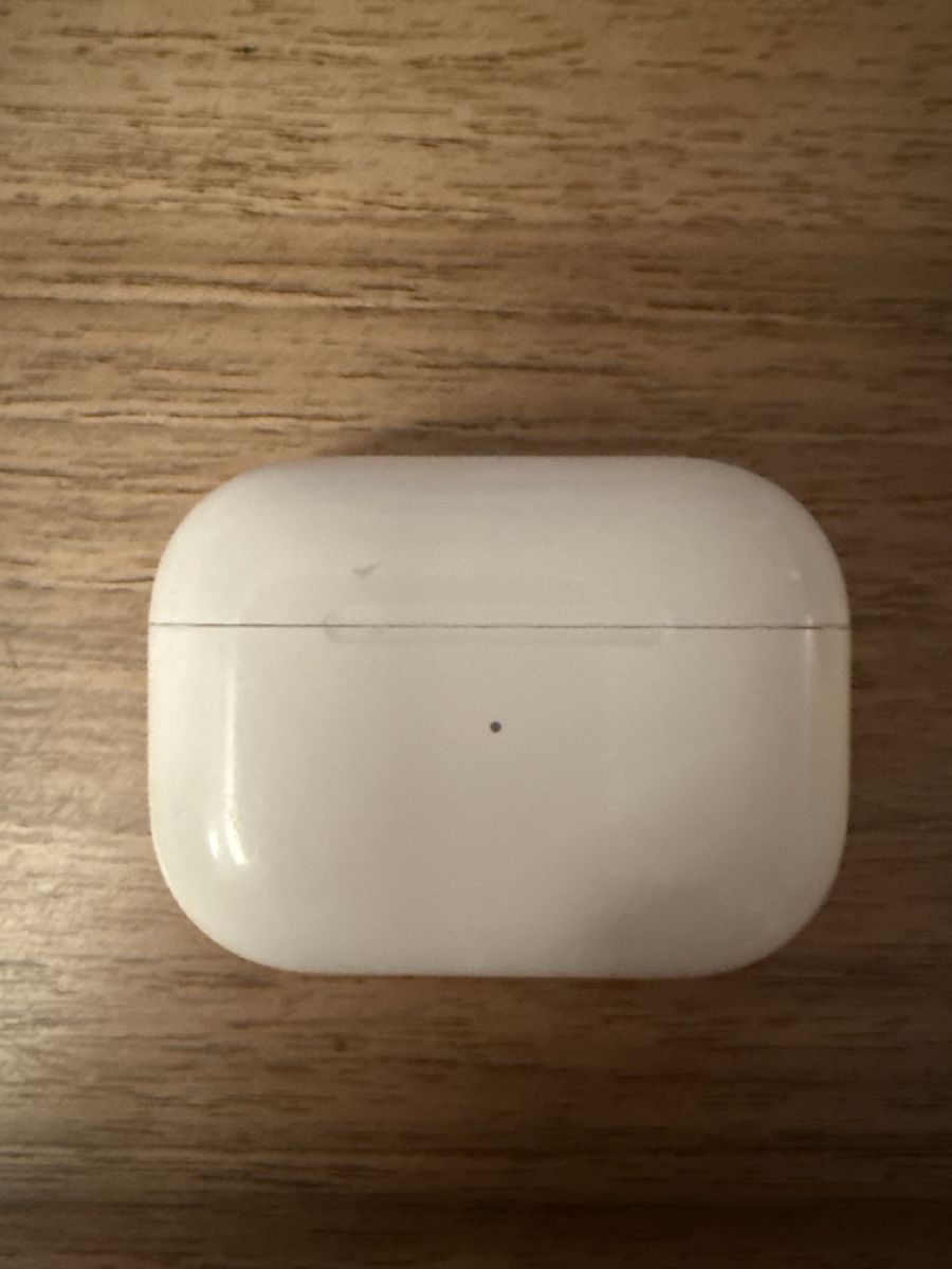 Apple Caricabatterie: AirPods Pro 2 Ladecase – Usato da Zürich venduto da Lukumbi 1