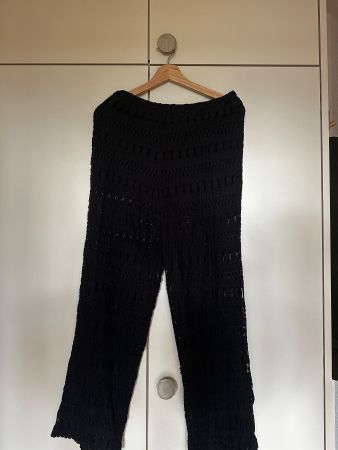Schwarze Sommer-Häkelhose, Grösse S, Top Zustand