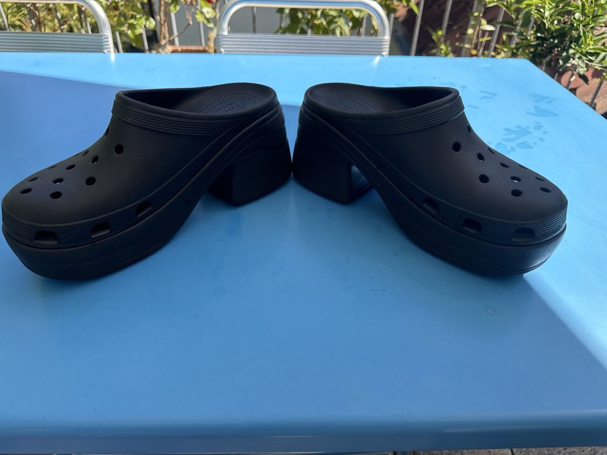 Crocs Herrenschuhe: Crocs siren clogs Grösse 45 – Gebraucht aus Basel von dar_m6pq 1