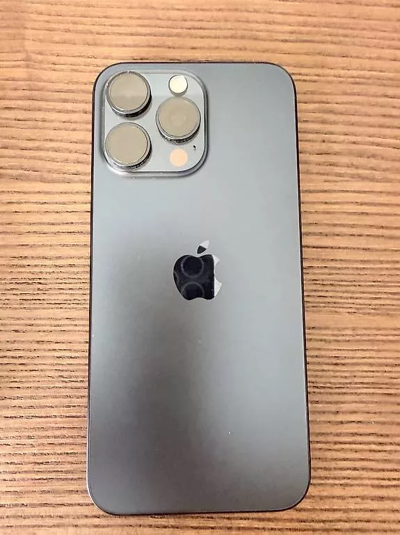 Portables: iPhone 15 Pro Max – D'occasion à Küttigen par evelineh04 2