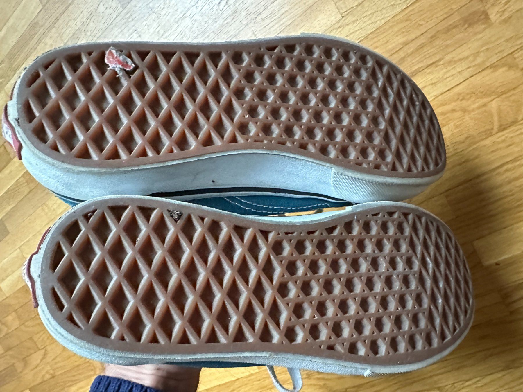 Vans Scarpe per ragazzi: Vans Kids Old Skool Deep Teel Suede Size 33 – Usato da Lausanne venduto da brixton 8
