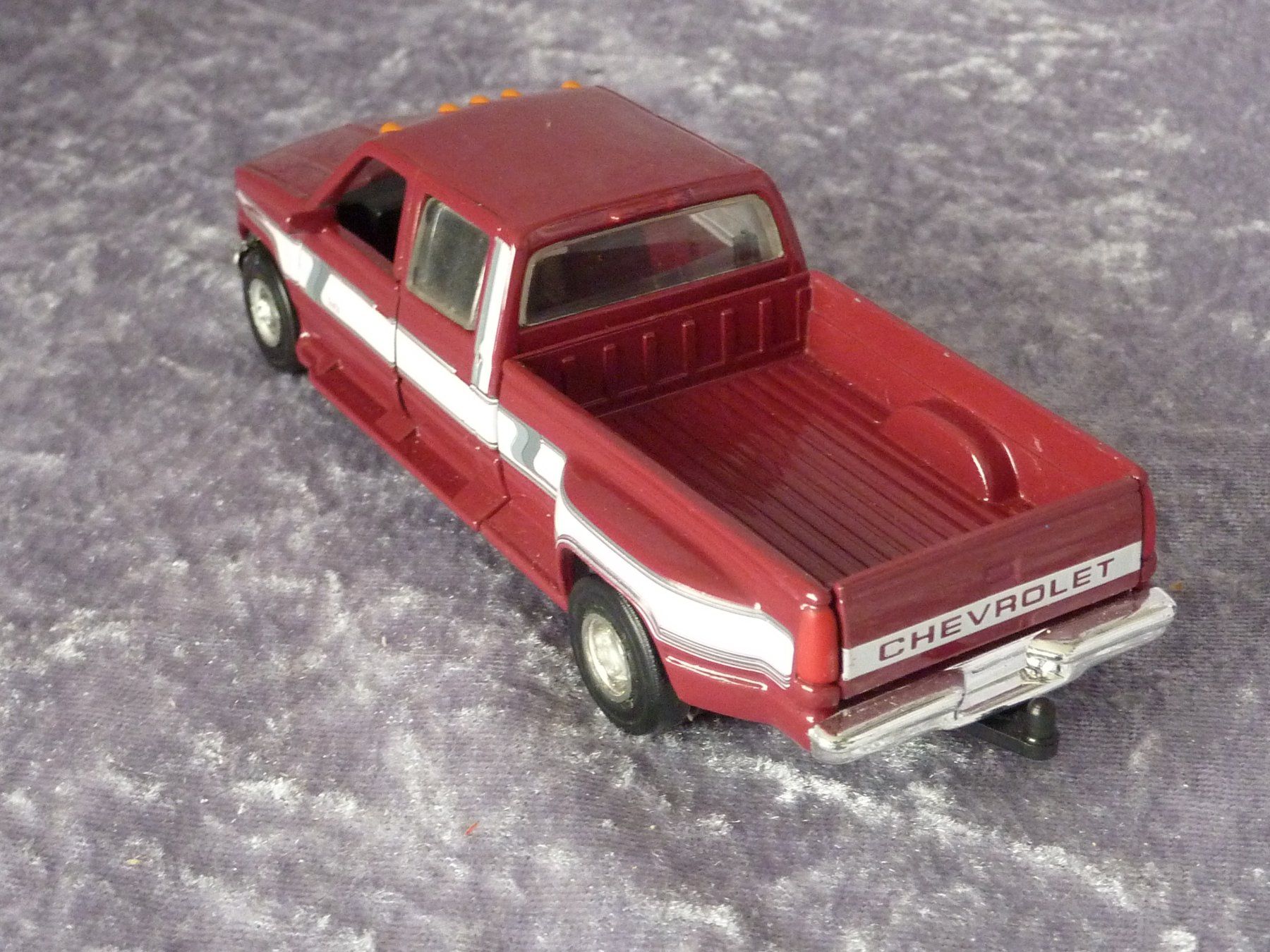 Chevrolet Modellini d'auto: Chevrolet Silverado Dually – Usato da Dürrenäsch venduto da modellautos4you 2