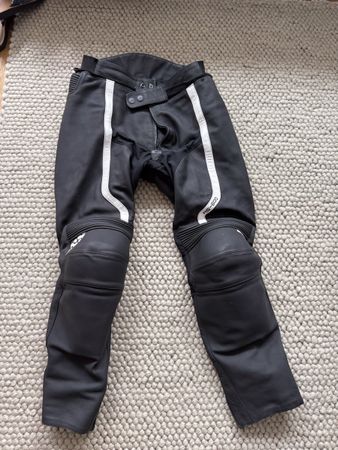 IXS Motorradhose Leder Grösse 52