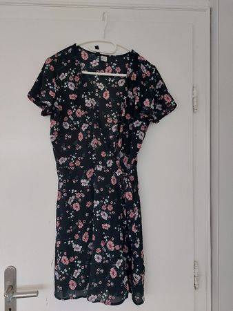 schönes Kleid