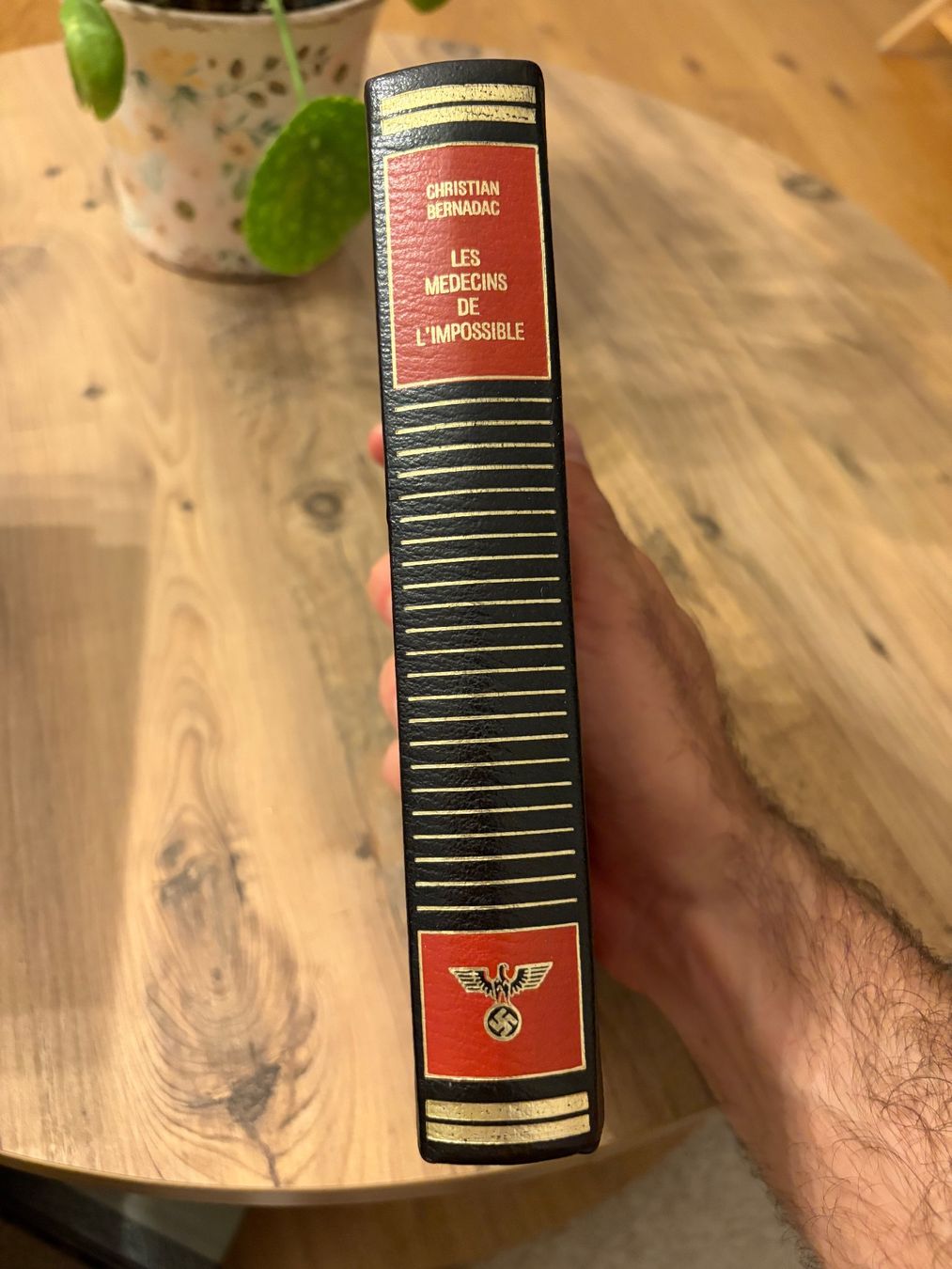 Libri: Les médecins de l’impossible – Usato da Froideville venduto da vin_ynl9 2
