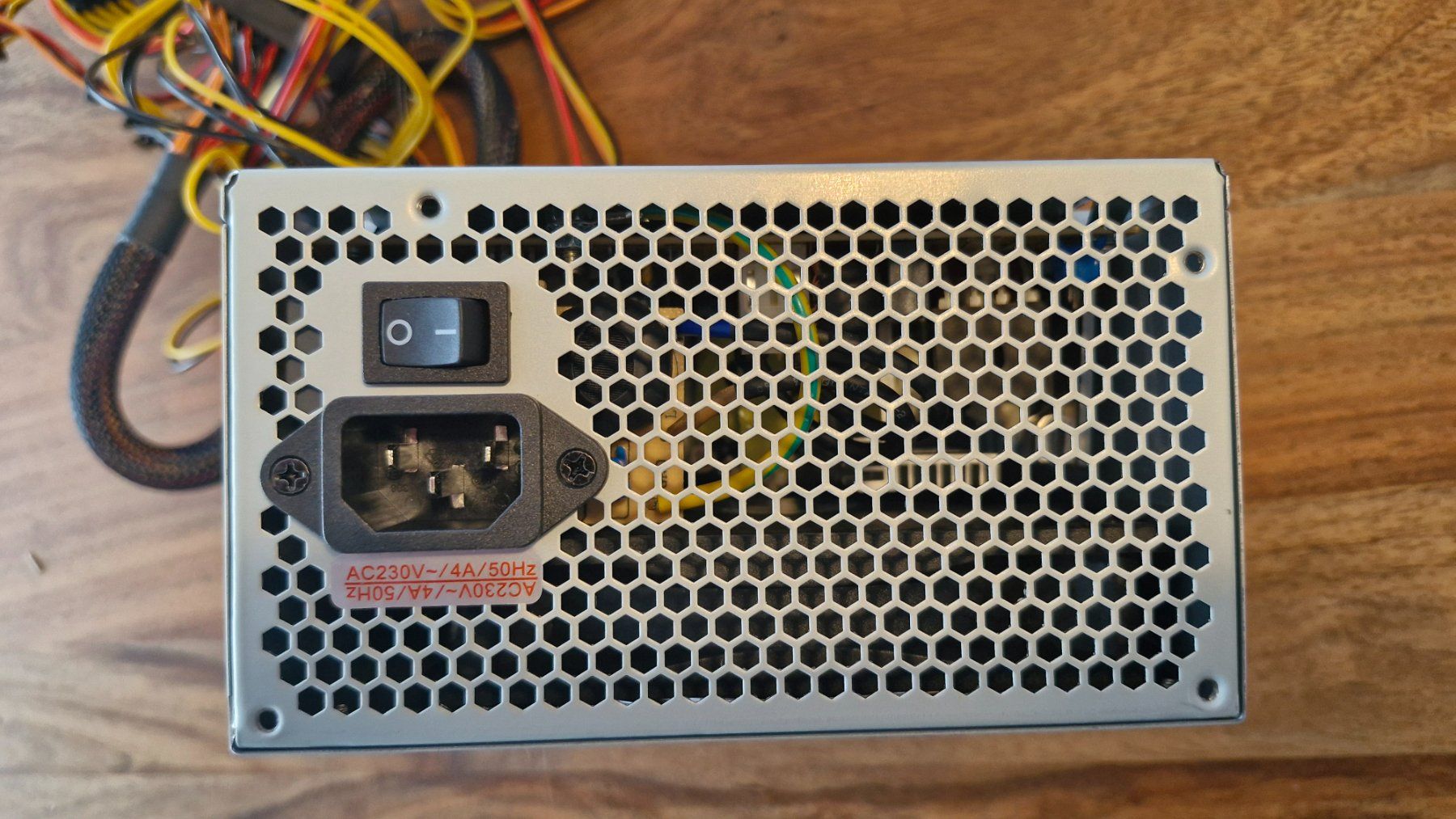 Composants électroniques: ATX power supply 600W – D'occasion à Buchs AG par yon.berry 3