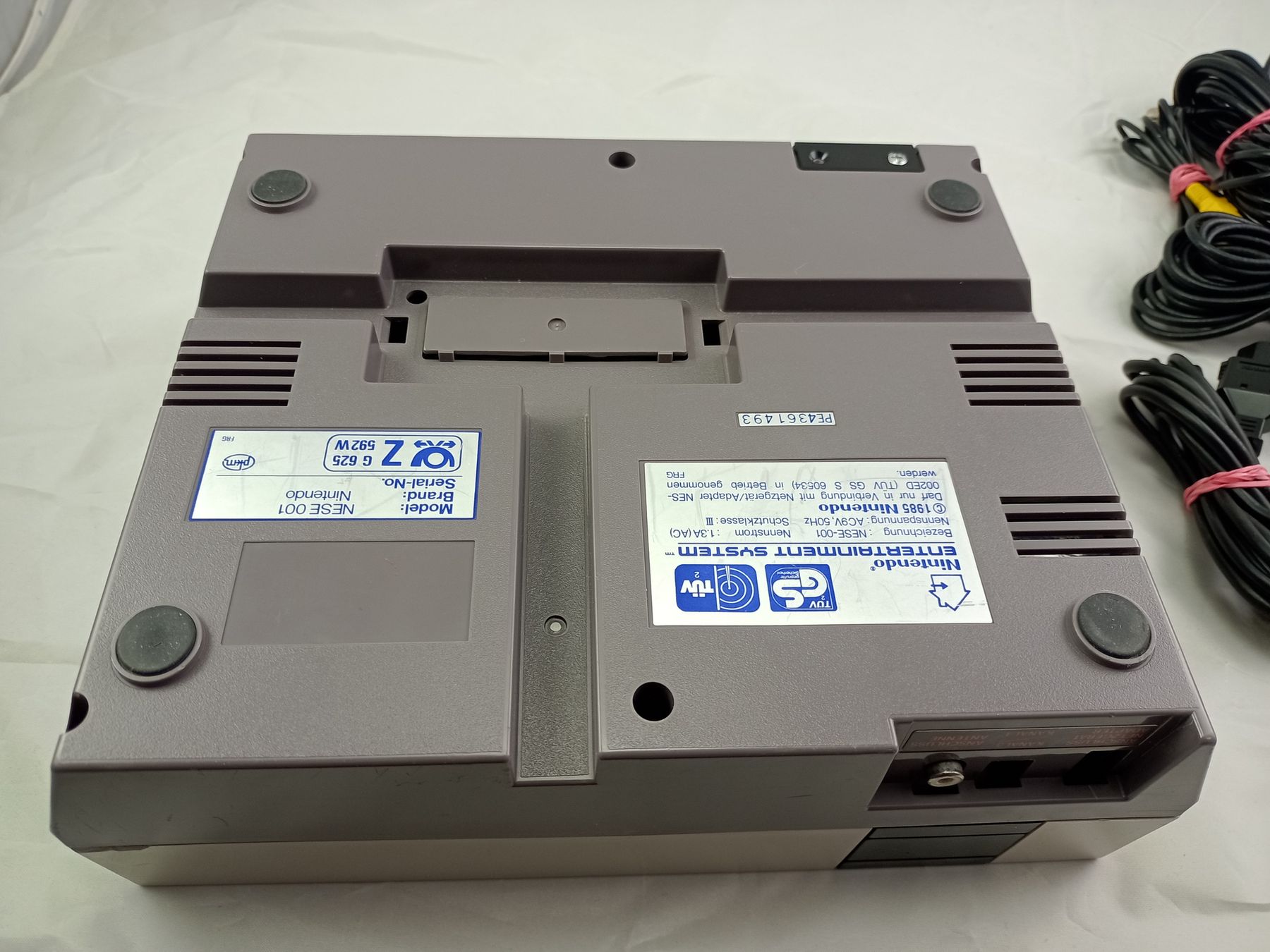 Konsolen: Nintendo NES Konsole Defekt mit – Defekt aus Buchs AG von SellAndBuyX 4