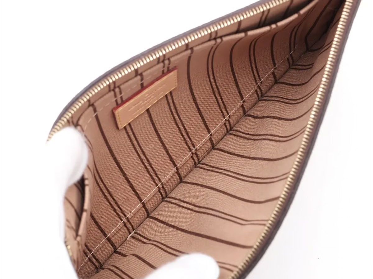 Louis Vuitton Borse da donna: Louis Vuitton Neverfull MM Monogram mit Pouch – Usato da Flawil venduto da HeritageAtelier 7