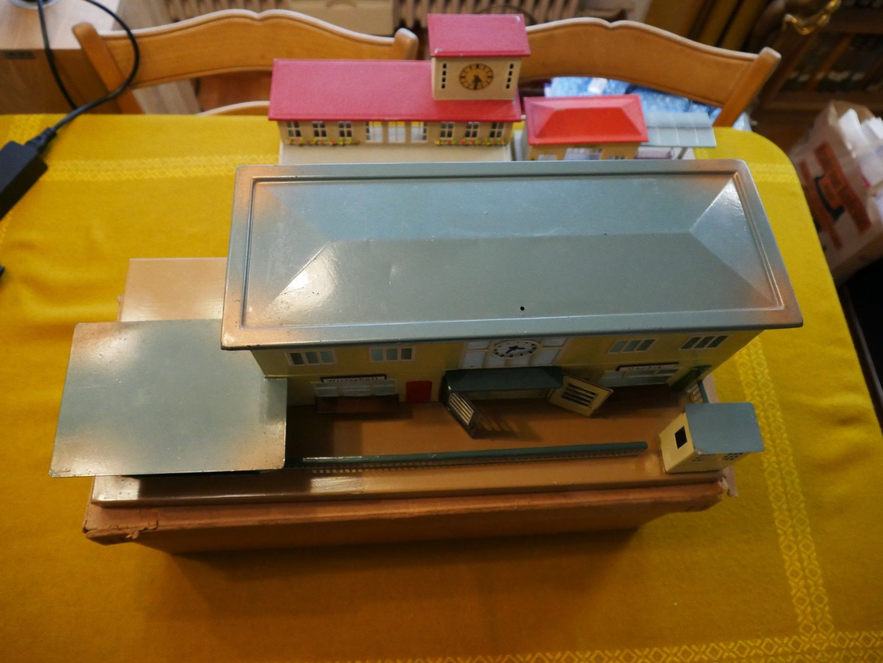 Märklin Modellini di ferrovie: Märklin Bahnhof 2002 B – Usato da Gränichen venduto da iknow 3