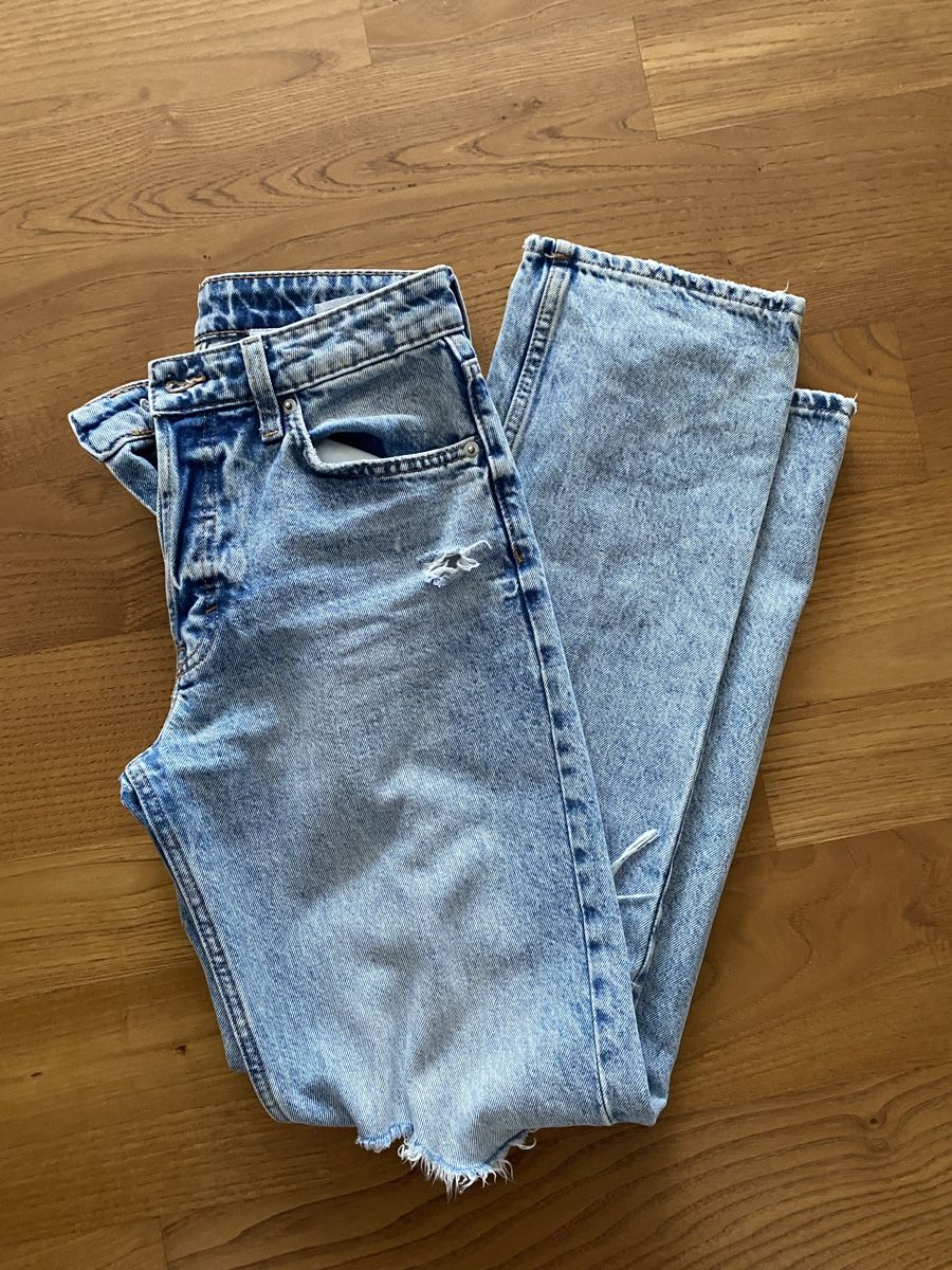 H&M Jeans: Ripped Boyfriend Jeans, size EUR32 – Gebraucht aus Sissach von laura.x4