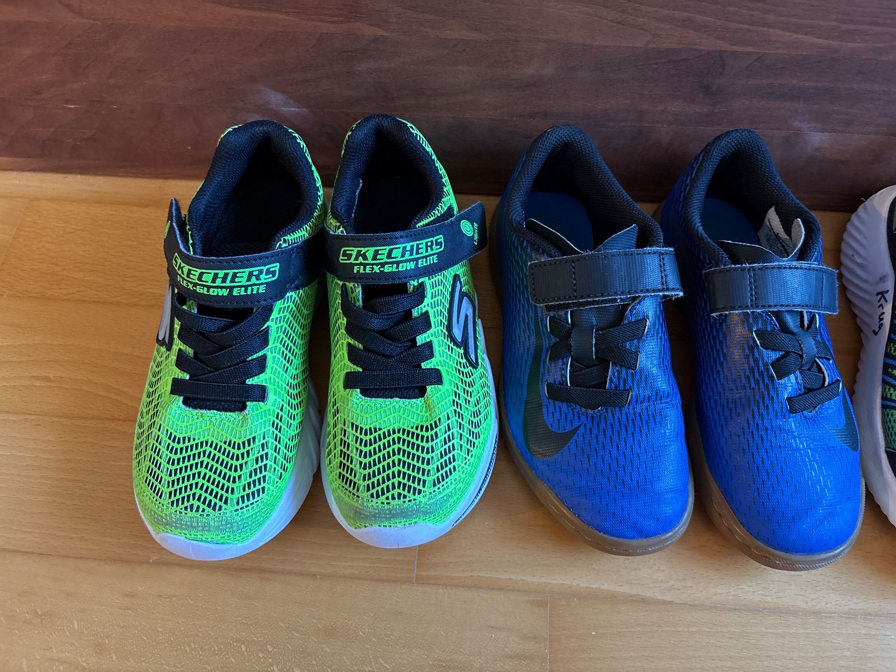 Schuhe für Jungen: Schuhpaket gr 31-35 – Gebraucht aus Effretikon von MarthaK. 1