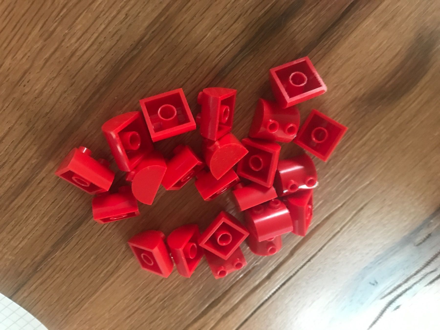 Lego Giocattoli: LEGO 22x Dach-/Bogenstein 2x2 (30165) – Usato da Müntschemier venduto da Svonae